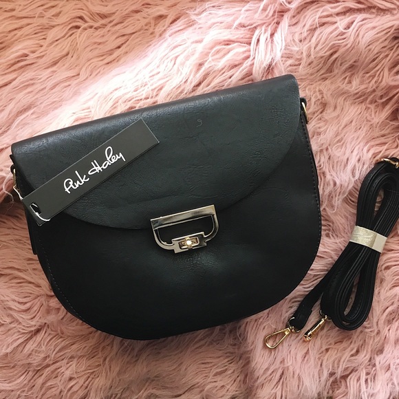 Half Moon Crossbody purse - Picture 3 of 5